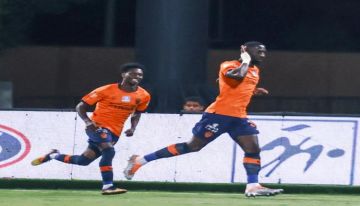 الفيحاء يكسب الأخدود بثنائية في الدوري السعودي