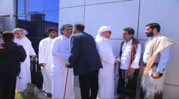 تزامنا مع احتفالات نوفمبر..وصول بن عفرار وباكريت إلى المهرة للمشاركة في فعاليات الذكرى الـ58 للاستقلال