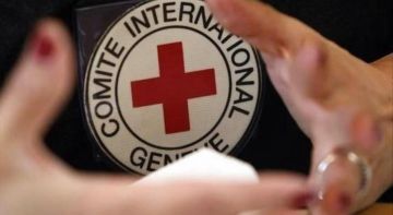 وسط أزمة تمويل حادة: الصليب الأحمر تعلن الاستغناء عن 2900 موظف وسط أزمة تمويل حادة: الصليب الأحمر تعلن الاستغناء عن 2900 موظف