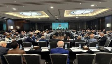 الأمين العام للمؤتمر القومي العربي يشيد بدعم اليمن لغزة ويؤكد: المعركة القادمة ستلعب دورا لا يقل أهمية عن دور السلاح الأمين العام للمؤتمر القومي العربي يشيد بدعم اليمن لغزة ويؤكد: المعركة القادمة ستلعب دورا لا يقل أهمية عن دور السلاح