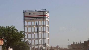 محافظ الحديدة يفتتح مشروع مياه استراتيجي في حيس يخدم أكثر من 40 ألف نسمة محافظ الحديدة يفتتح مشروع مياه استراتيجي في حيس يخدم أكثر من 40 ألف نسمة