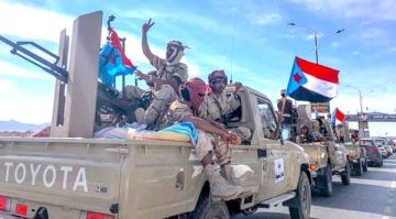 مصادر: الإمارات تنقل مئات السيارات لدعم تشكيلات مسلحة خارج الدولة في شبوة