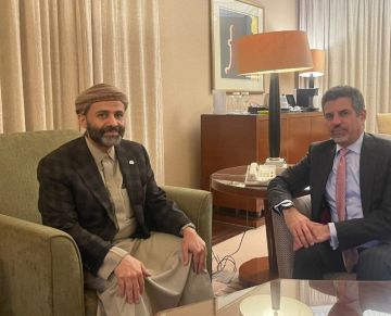 ما وراء عرض الأحمر التحالف مع الحوثيين؟