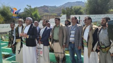 منتسبو الزكاة في حجة يزورون روضة الشهداء بمركز المحافظة منتسبو الزكاة في حجة يزورون روضة الشهداء بمركز المحافظة