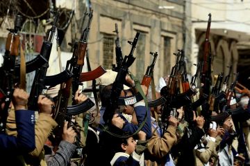 الحوثيون يهاجمون وكالتين أمميتين علقتا أنشطتهما عقب حملة الاعتقالات الحوثيون يهاجمون وكالتين أمميتين علقتا أنشطتهما عقب حملة الاعتقالات