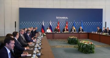 الخارجية الأوكرانية تعلن تعليق المفاوضات مع روسيا