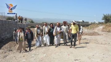تفقد سير العمل بمشروع بناء جدار ساند لسائلة وادي الحنات في مديرية ريف إب