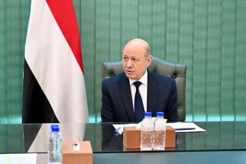 توجيهات عاجلة لرئيس مجلس القيادة بشأن الحادث المروع في طريق العرقوب بأبين توجيهات عاجلة لرئيس مجلس القيادة بشأن الحادث المروع في طريق العرقوب بأبين