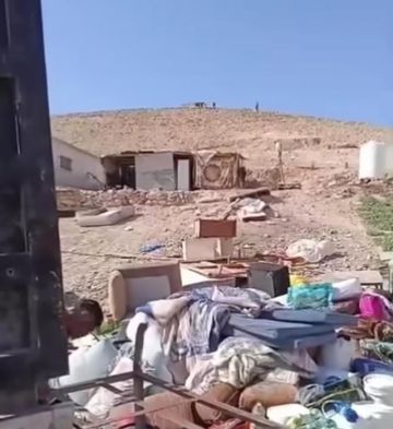 محافظة القدس: مستوطنون صهاينة يجبرون ثلاث عائلات بدوية على الرحيل