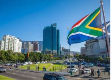 جنوب أفريقيا تسمح بدخول 130 فلسطينيا بعد رفضها في البداية بسبب قواعد الدخول جنوب أفريقيا تسمح بدخول 130 فلسطينيا بعد رفضها في البداية بسبب قواعد الدخول