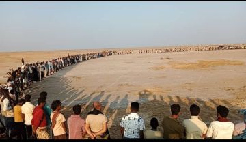 وقفة قبلية مسلحة في الخوبة بالحديدة وفاء لدماء الشهداء وإعلانا للنفير العام