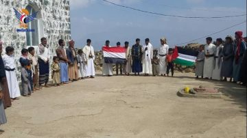 أبناء المحويت يجددون العهد لدماء الشهداء واستمرار التعبئة والجهوزية العالية