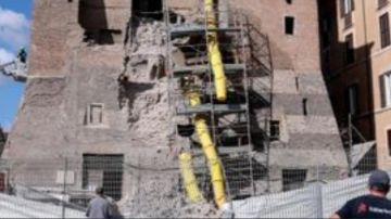 انهيار جزئي لبرج تاريخي في إيطاليا