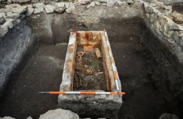 علماء: اكتشاف تابوت روماني محفوظ منذ 1700 عام في قلب بودابست