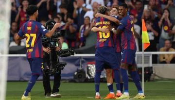 قرار استثنائي.. يويفا يوافق على عودة برشلونة إلى كامب نو