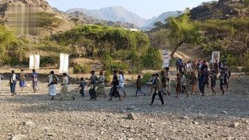 مسير لعدد من خريجي دورات طوفان الأقصى في بكيل المير بحجة مسير لعدد من خريجي دورات طوفان الأقصى في بكيل المير بحجة