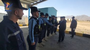 قيادة شرطة المرور تتفقد مراكز مرور الطرق في الخطوط الطويلة بين المحافظات قيادة شرطة المرور تتفقد مراكز مرور الطرق في الخطوط الطويلة بين المحافظات