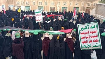 وقفات للهيئة النسائية في حجة وفاء لدماء الشهداء وقفات للهيئة النسائية في حجة وفاء لدماء الشهداء