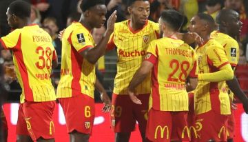 لانس يستغل تعثر المنافسين ويخطف المركز الثالث بالدوري الفرنسي