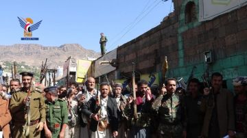 إب .. وقفة قبلية في مديرية السدة إعلانا للنفير لمواجهة الأعداء