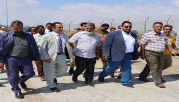 زيارة تفقدية: المدير العام لشركة النفط بعدن لمنشأة البريقة