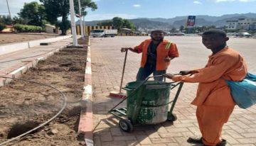 صندوق النظافة يستكمل حملة مكثفة استهدفت احياء خورمكسر وساحة العروض لاستقبال الاحتفال الوطني 30 نوفمبر صندوق النظافة يستكمل حملة مكثفة استهدفت احياء خورمكسر وساحة العروض لاستقبال الاحتفال الوطني 30 نوفمبر