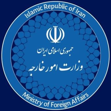 طهران تعتبر التهديد باللجوء للقوة ضد الحكومة الفنزويلية المنتخبة خرقا واضحا للقانون الدولي طهران تعتبر التهديد باللجوء للقوة ضد الحكومة الفنزويلية المنتخبة خرقا واضحا للقانون الدولي