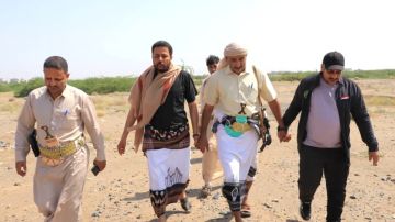 عطيفي يطلع على أوضاع واحتياجات المنشآت والأندية الرياضية في الحديدة