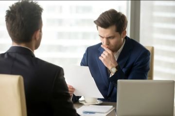 7 أخطاء جسيمة عند التحدث مع مديرك عن مشكلة 7 أخطاء جسيمة عند التحدث مع مديرك عن مشكلة