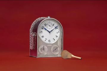 فرائد الزمن في مزاد (الساعات المهمة).. اكتشف أبرز القطع المعروضة فرائد الزمن في مزاد (الساعات المهمة).. اكتشف أبرز القطع المعروضة