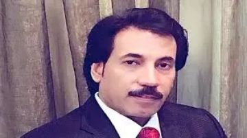 نجل البيض يحذر من انزلاق خطير في حضرموت ويوجه دعوة مهمة لأبناء المحافظة