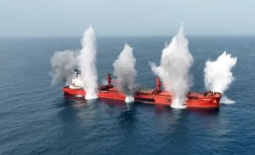 السعودية تحشد عسكريا واليمن توسع تحالفاتها أفريقيا.. التوتر يعود للبحر الأحمر.