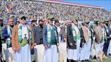 هيئة رعاية أسر الشهداء تكرم أبناء الشهداء خريجي الجامعات والكليات والمعاهد