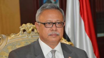 بن حبتور يعزي في وفاة الشيخ أحمد العلبي بن حبتور يعزي في وفاة الشيخ أحمد العلبي