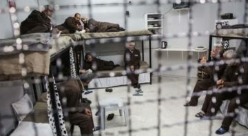 محاكم العدو الصهيوني تمدد اعتقال 21 أسيرا فلسطينيا إداريا