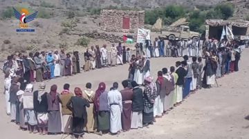 أبناء المحويت يؤكدون الوفاء للشهداء والجهوزية لمواجهة الأعداء أبناء المحويت يؤكدون الوفاء للشهداء والجهوزية لمواجهة الأعداء