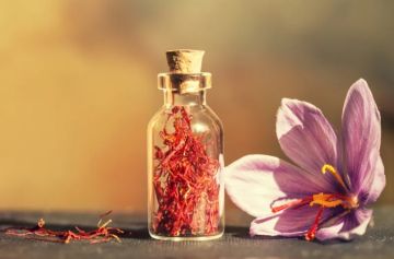 كيف يساعد الزعفران على تحسين المزاج والقدرة الجنسية؟ دراسة تكشف