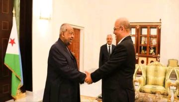 تعزيز الشراكة اليمنية-الجيبوتية في الاتصالات والتقنية خلال لقاء الرئيس جيله بالوزير باذيب