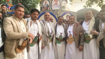 محافظ حجة يزور معرض صور الشهداء في مركز المحافظة محافظ حجة يزور معرض صور الشهداء في مركز المحافظة