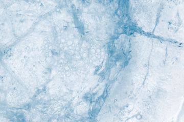 الجليد يكشف رفات متسلق جبال مفقود منذ 31 عاما