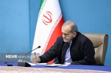 بزشكيان : الحل المبدئي الوحيد للقضية الفلسطينية هو إنهاء الاحتلال المنظم لأرض الشعب الفلسطيني وعودة اللاجئين الفلسطينيين، وممارسة حقهم في تقرير المصير