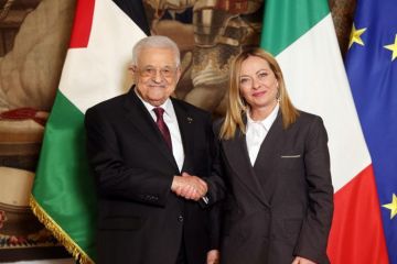 أبومازن يستعرض مع ميلوني تثبيت وقف النار في غزة أبومازن يستعرض مع ميلوني تثبيت وقف النار في غزة