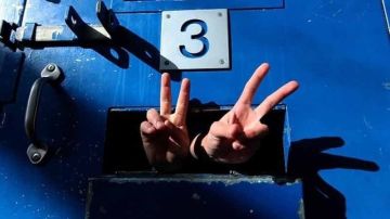 العدو يصدر ويجدد أوامر اعتقال إداري بحق 25 أسيرا في الضفة العدو يصدر ويجدد أوامر اعتقال إداري بحق 25 أسيرا في الضفة