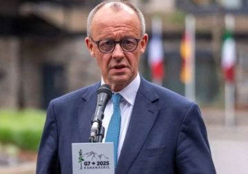 المستشار الألماني يدعو لإعادة السوريين إلى بلادهم المستشار الألماني يدعو لإعادة السوريين إلى بلادهم