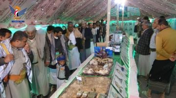 أمانة العاصمة.. افتتاح معرضين وتكريم لأبناء الشهداء في بني الحارث