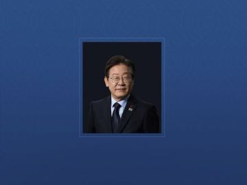 الرئيس الكوري يزور الإمارات الإثنين المقبل الرئيس الكوري يزور الإمارات الإثنين المقبل