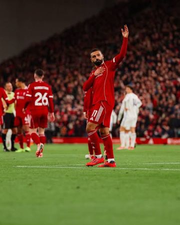 ليفربول يصالح جمهوره بالفوز على أستون فيلا بهدفين نظيفين