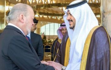 ملك ماليزيا يصل الرياض ملك ماليزيا يصل الرياض