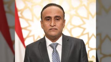 أبو الغيث يناقش الأزمة اليمنية مع نائب رئيس مجلس الشعب الصيني والأمين العام لجامعة الدول العربية