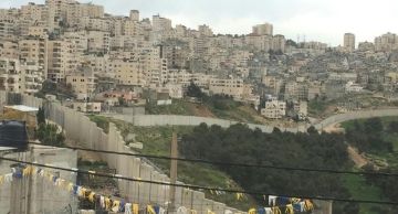 عناتا .. بلدة مقدسية حولتها المستوطنات إلى سحن يطبق على البشر والحجر عناتا .. بلدة مقدسية حولتها المستوطنات إلى سحن يطبق على البشر والحجر